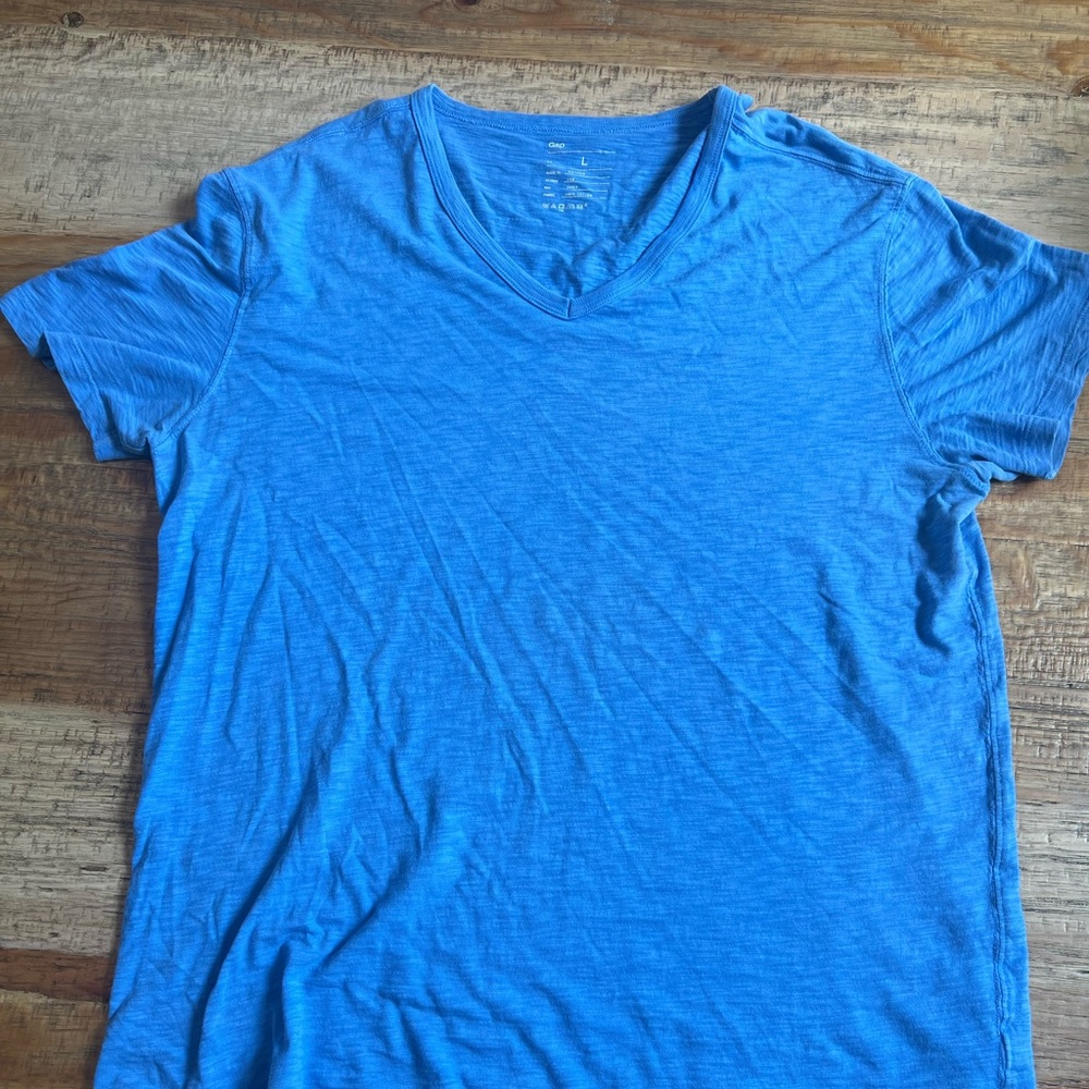 Gap v neck